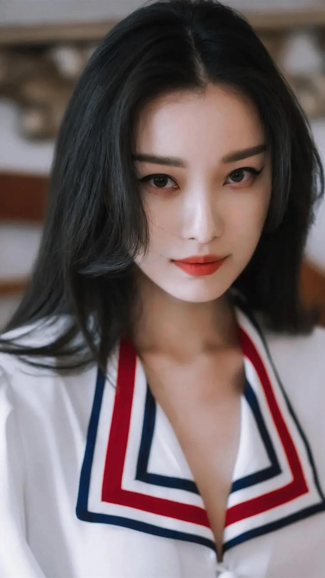 倪妮惊艳写真照