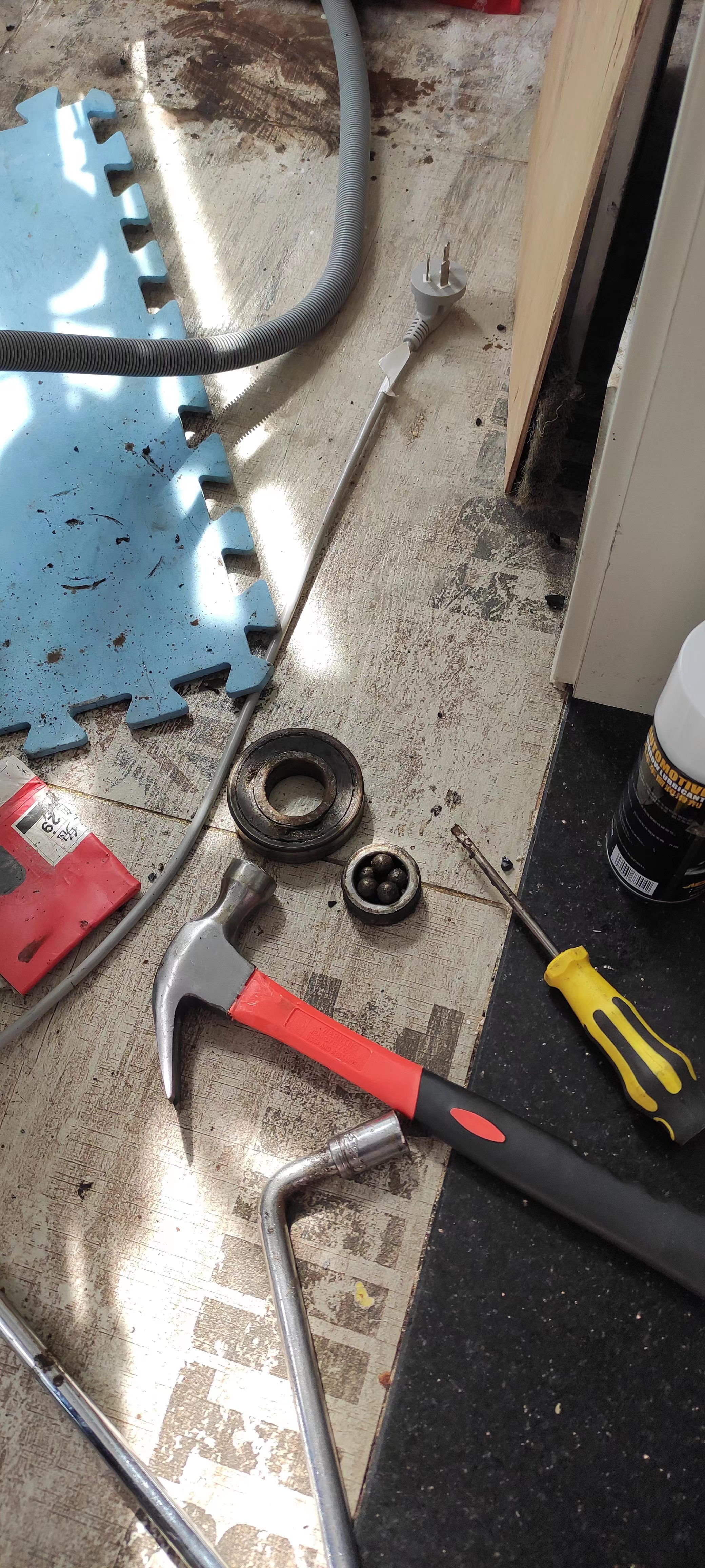 海尔滚筒洗衣机 清洗 更换轴承 更换三角架新手全过程