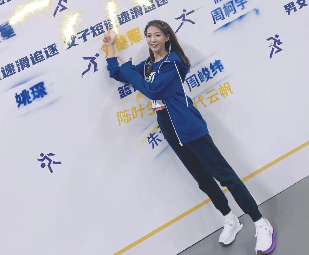 为什么叫nba解说小姨妈(谈起腾讯NBA女主播，就不得不提起小姨妈的大名了，你更喜欢谁？)