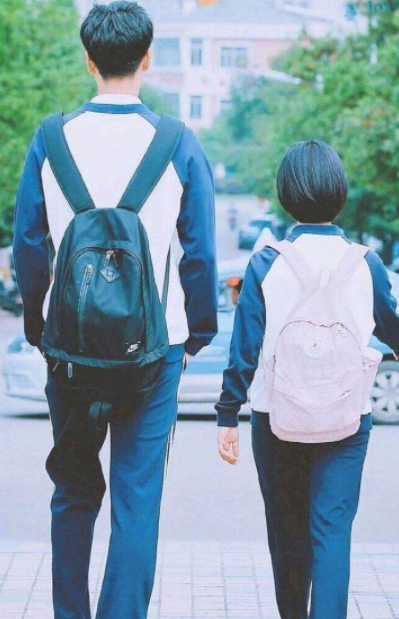 男生最佳身高是多少？180cm不是理想标准，学妹：这个身高刚刚好