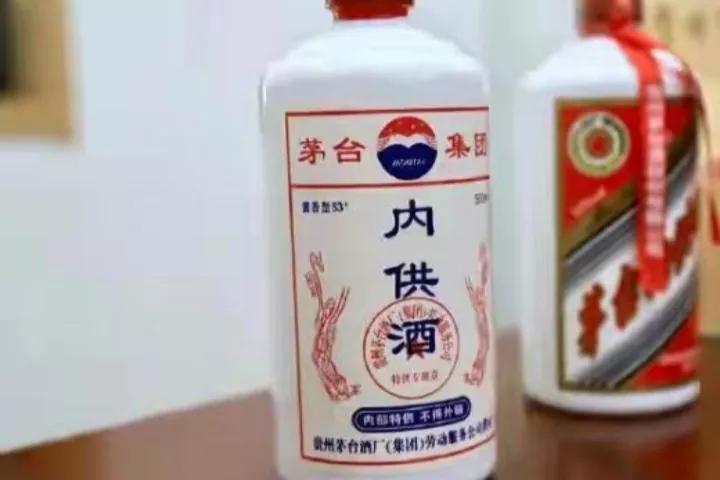 中国2大“贴牌酒”，曾让茅台、五粮液望尘莫及，如今在柜台积灰