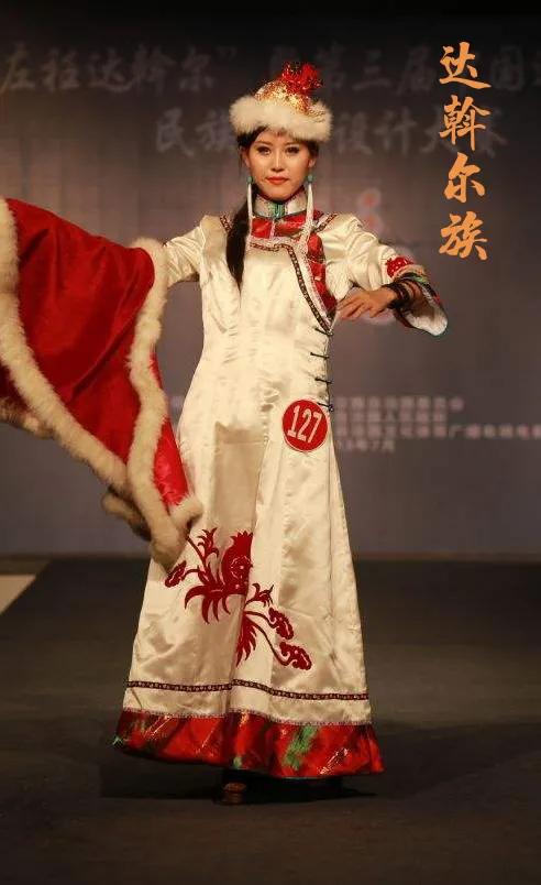 中国民族服装(民族风格服装)-图26