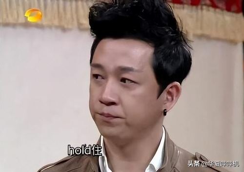 老潘为儿子卡点站台，父子10年未见面，是谁挡在了亲情的面前？