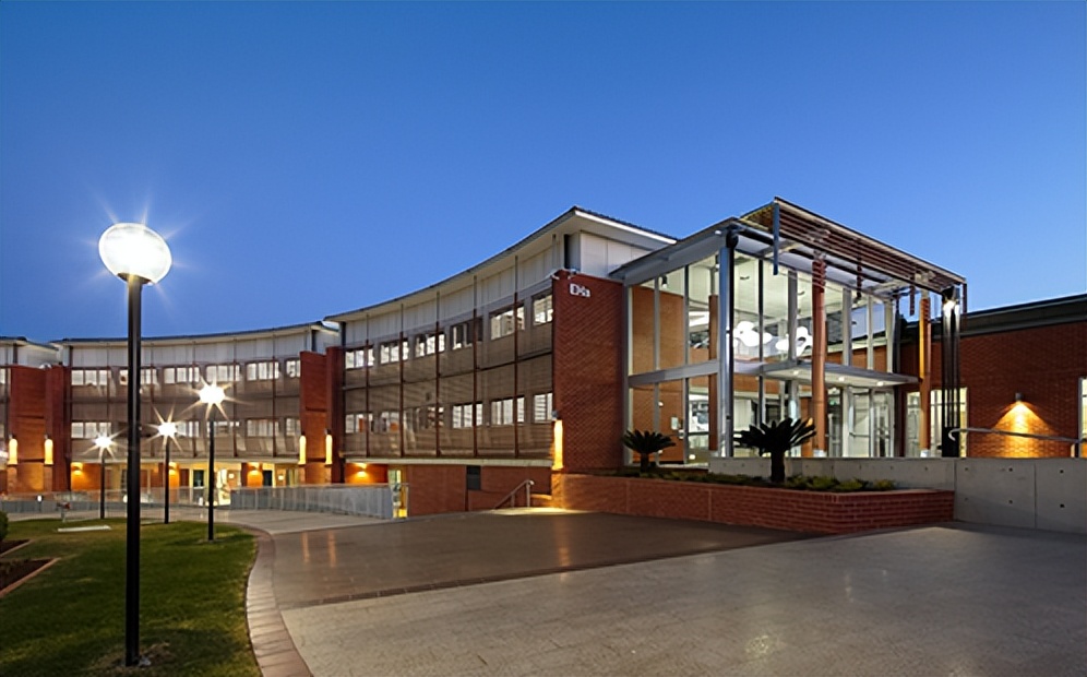 重磅！澳洲这所大学成为Q球第一！2022THE世界大学影响力排名