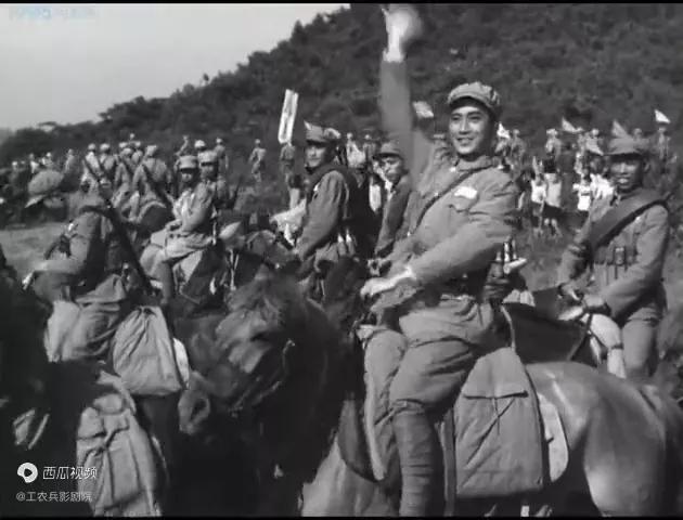 有关各部解放战争时期的电影服装点评