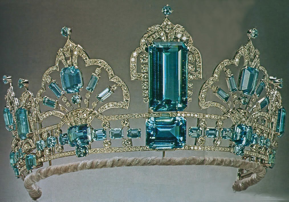 盘点价值不菲的海蓝宝石宫庭珠宝