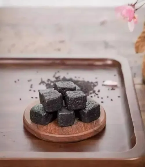男生发际线高低决定一个人颜值(一个人的颜值高与低，跟我们的发际线有直接关系)