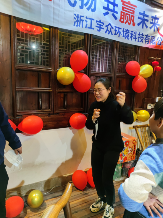 逆风飞扬，共赢未来