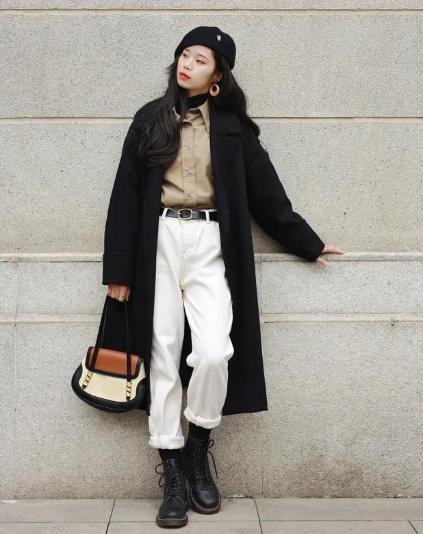 这个冬季，无论穿大衣还是羽绒服，配上这种帽子都好看