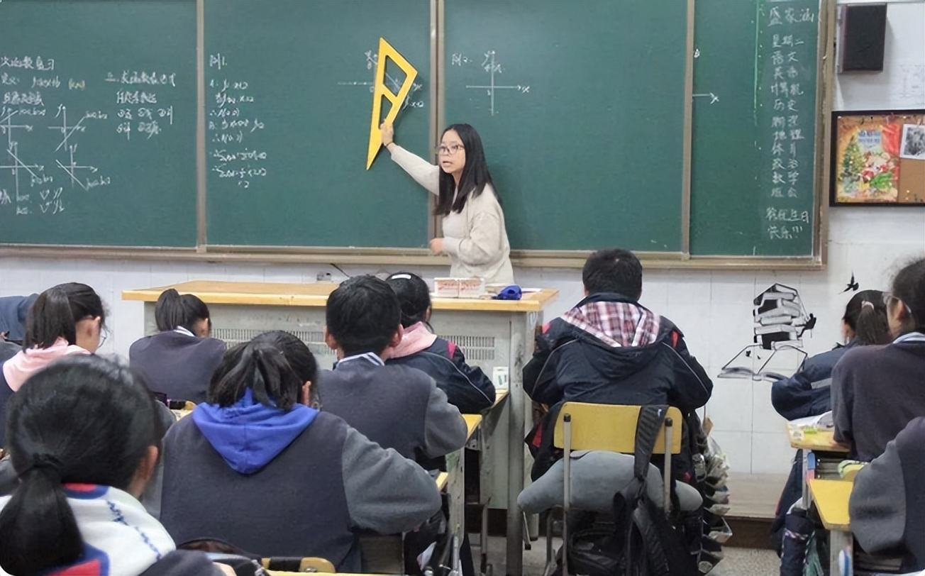 老师表面很喜欢，内心却“嫌弃到不行”的3类学生，地位不如学渣