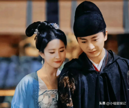 盘点“歪嘴杀”的13位明星，个个惊艳到糖分超标，帅到心坎里了