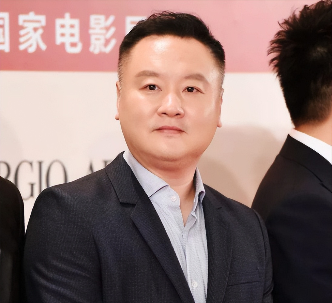 刘孜：28岁嫁地产大亨，34岁才做妈妈，生活过得有滋有味