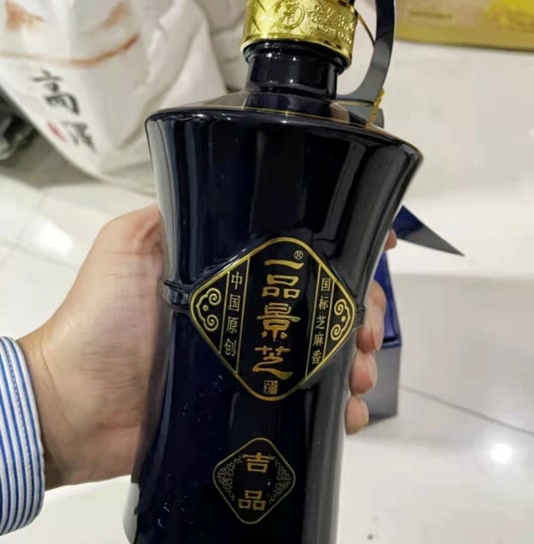 2021热门中低端白酒测评，这5款纯粮酒好喝不上头，你喝过几款？