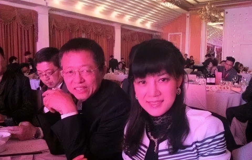 狗血、争产、低调的幸福，5位央视女主持的豪门婚姻，好像都全了