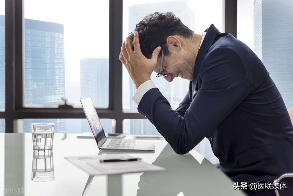 明明好好的一个人，为何会患上抑郁症？告诉你4个“源头”