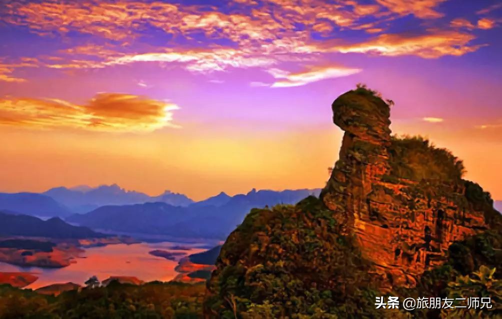 广州出发-韶关 郴州3天游,走进丹霞山,感受东江湖白廊美景