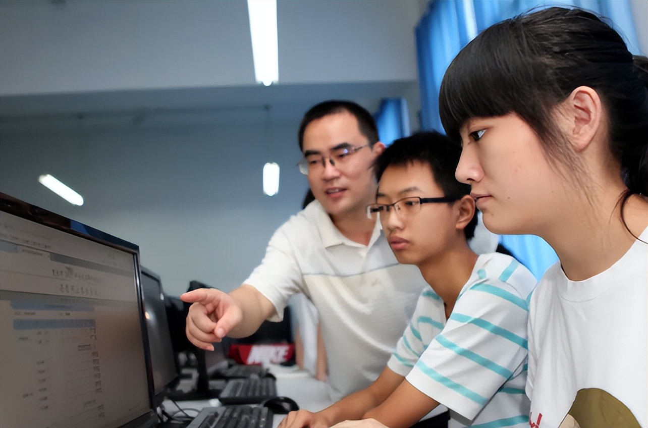 我国大学分为8个等级，中等生的目标是第4等，你的目标在第几等？