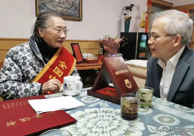 101歲的“國醫大師”，98歲仍堅持坐診，長壽秘訣簡單易學