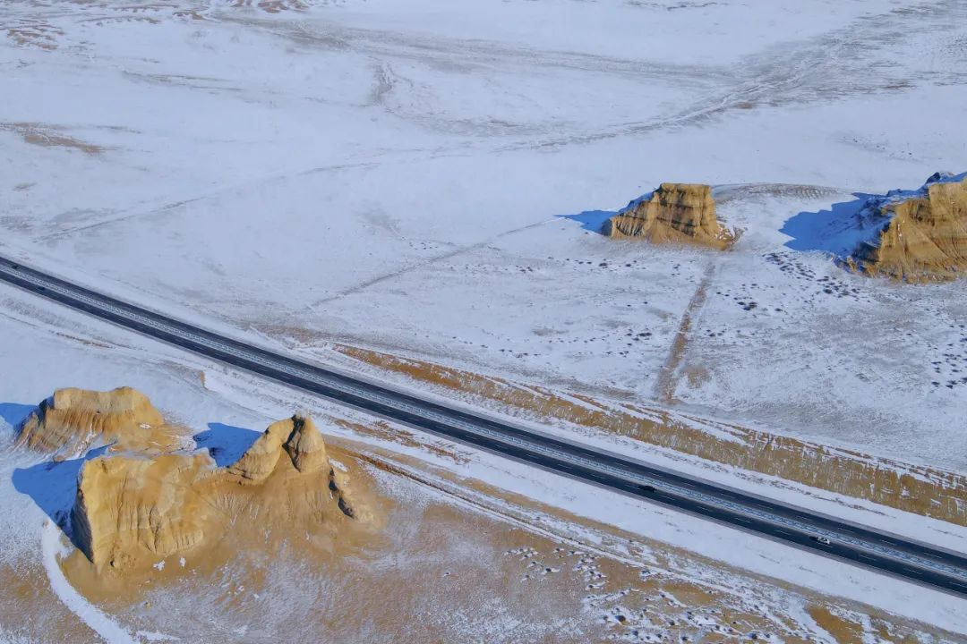 自驾新疆，经S21沙漠高速去禾木看雪，5天花费需要多少？怎么玩？