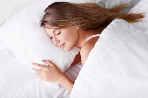 睡眠足够却老是打哈欠犯困(睡眠充足，为何总是会打哈欠犯困？)