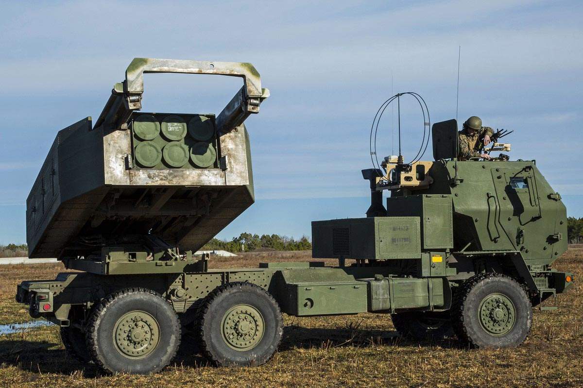美国十大终极武器排名，B2轰炸机仅排第二，M1A2坦克勉强上榜