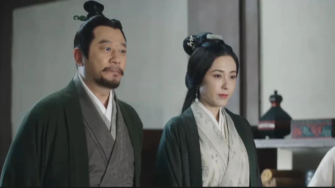 星汉灿烂：你造吗，少商父母居然有这么多套情侣装