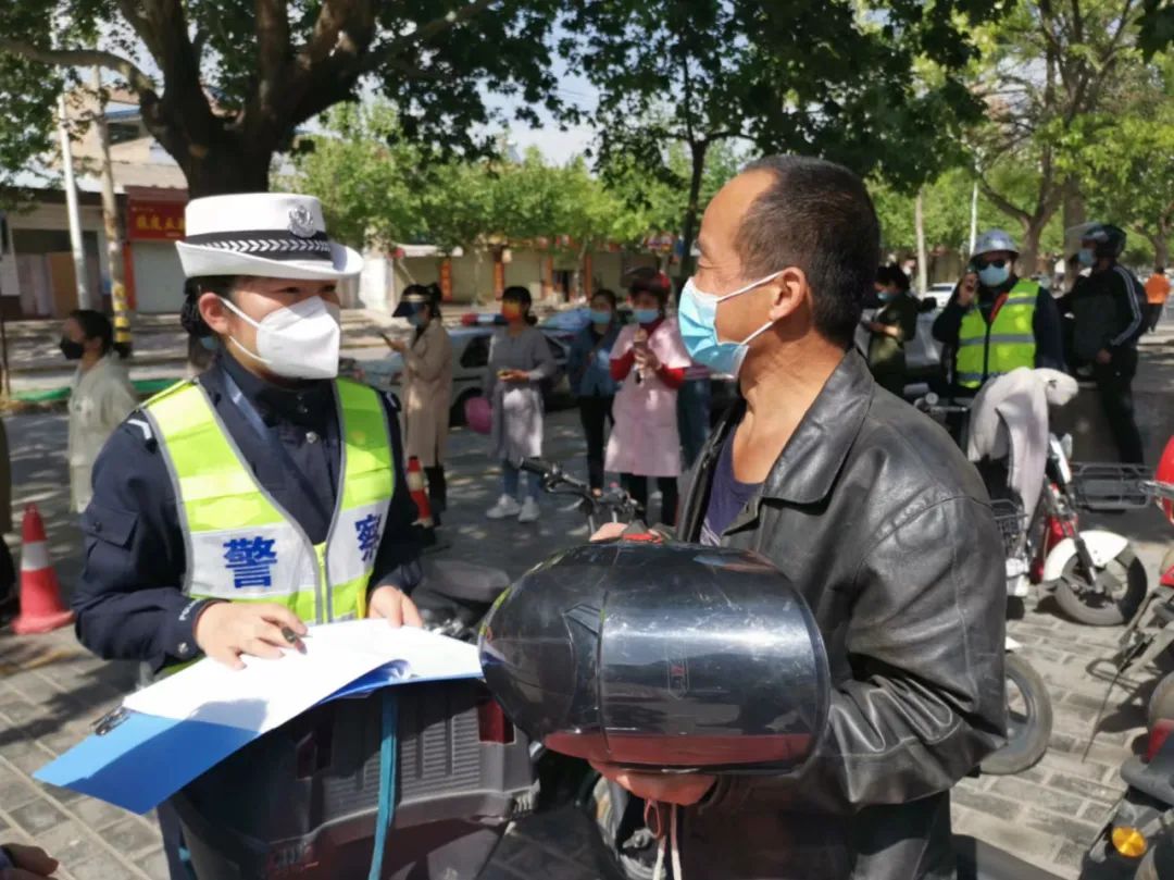 蒲城交警开展电动车违法行为专项整治行动