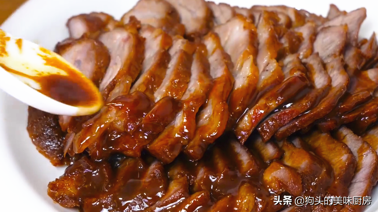 猪肉这样做太香了，整块放电饭锅里，出锅满屋飘香，切片后直接吃