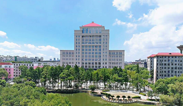 财经类专业录取分偏高，就业前景真的好么？上财会计学投档分680