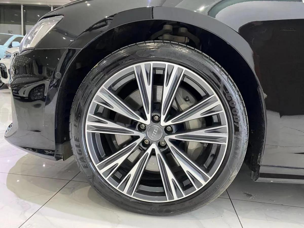 40万的四缸奥迪A6和60万的六缸A6有多大差距？开一下才清楚