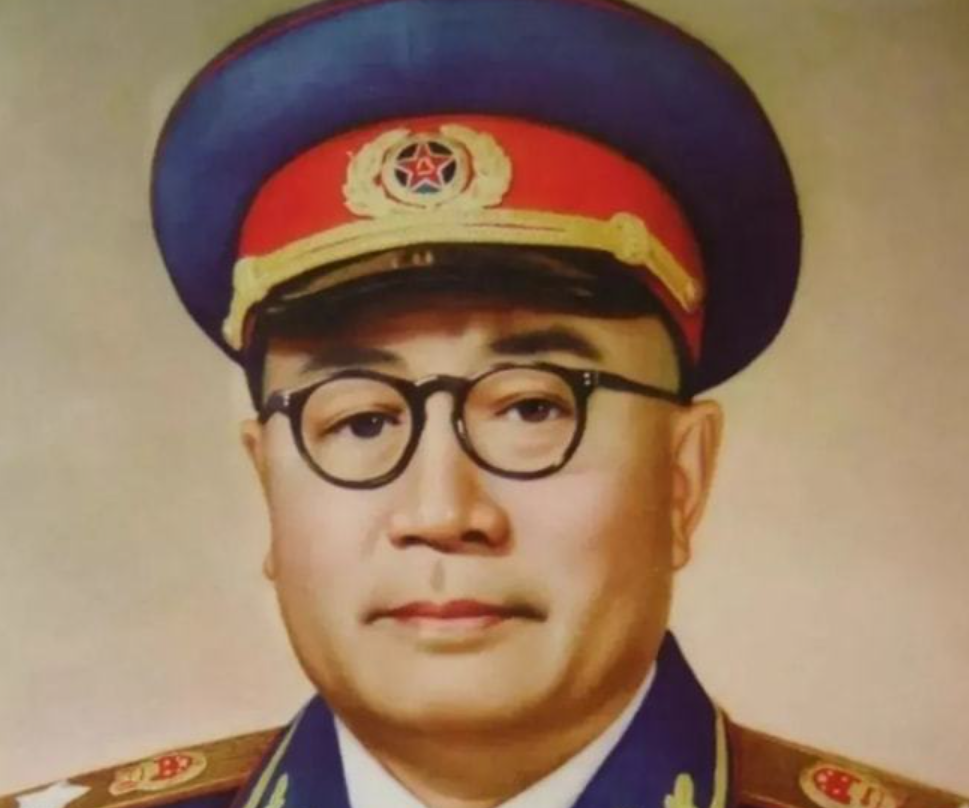 十大元帅：刘伯承高于贺龙，贺龙高于陈毅，为何这样排？