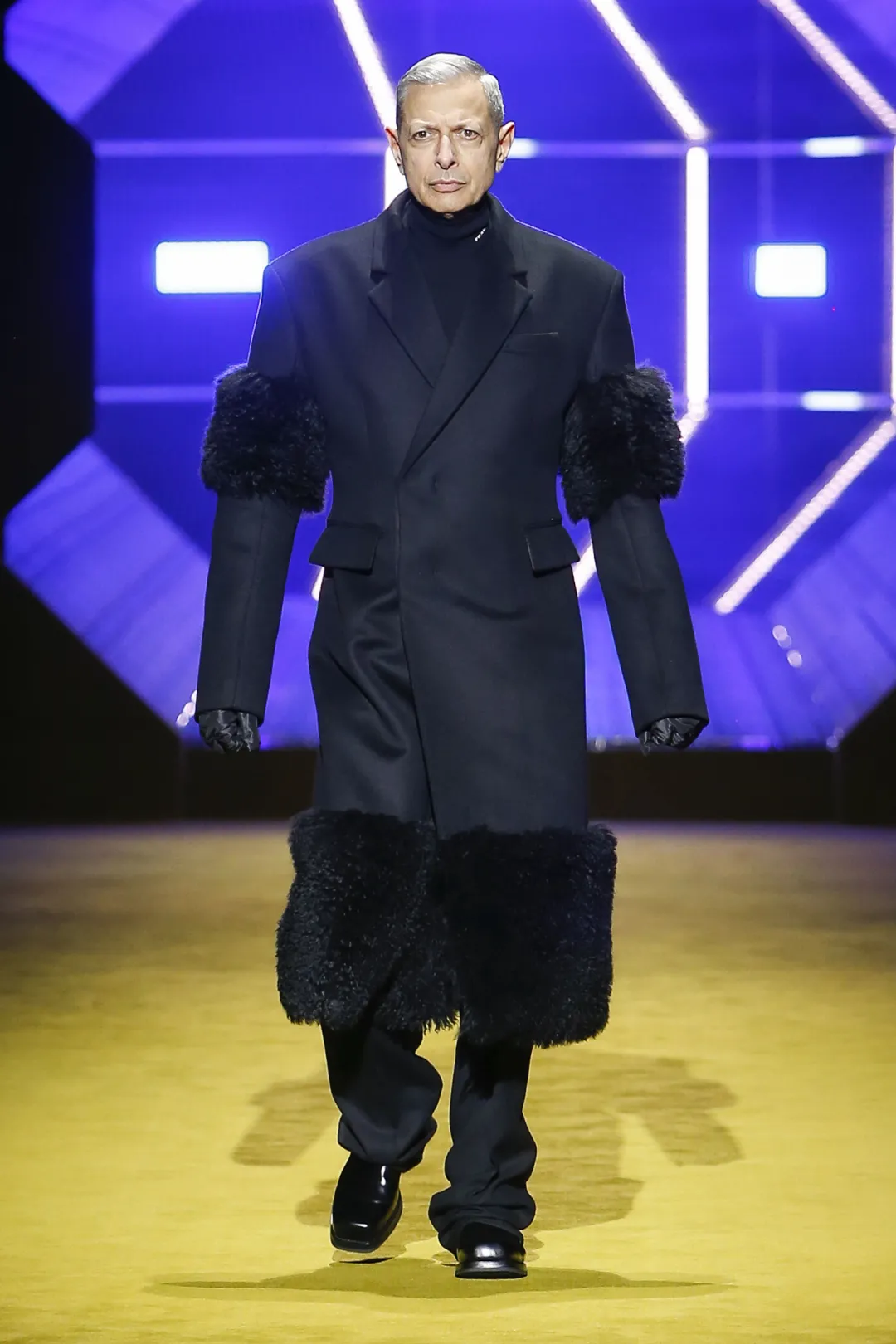 没有这份解读指南,怎么看懂PRADA男装?