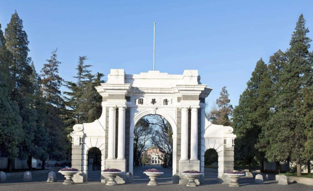 温州才女邵奕佳，高考719分，清华电邀却遭拒绝：我要上北大