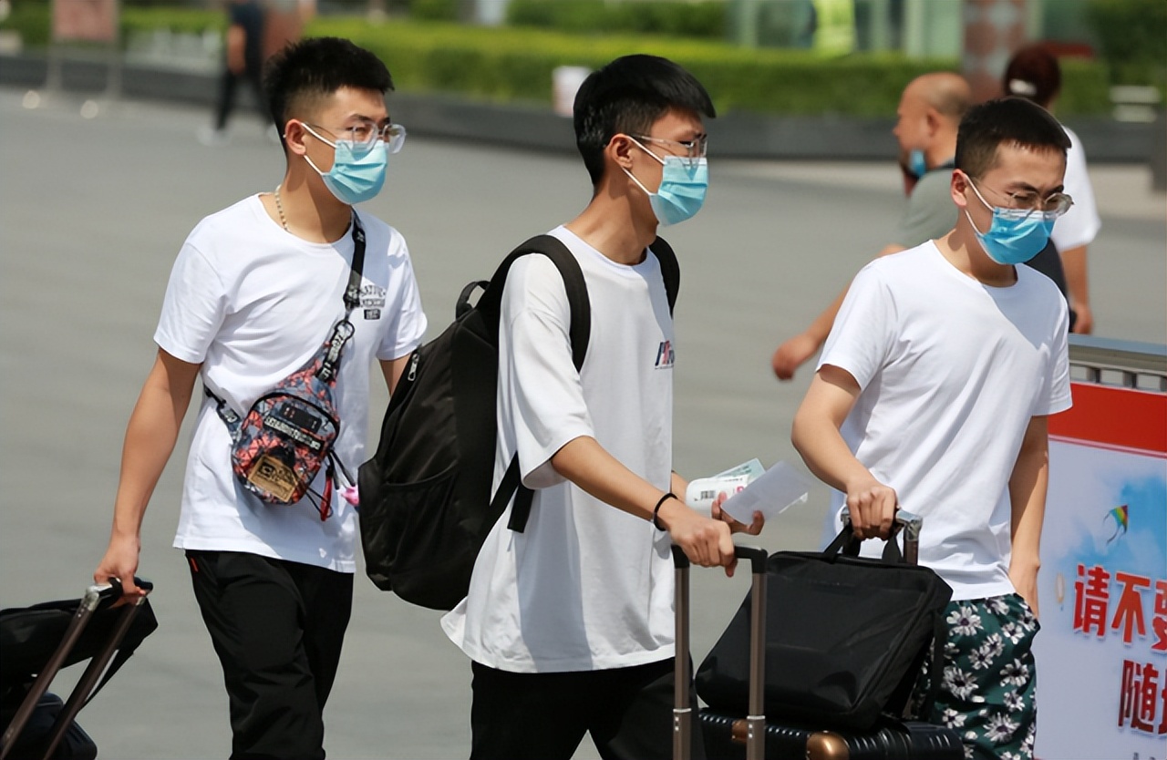 放暑假了！2022各高校暑假时间敲定，大学生有望迎来“最长暑假”