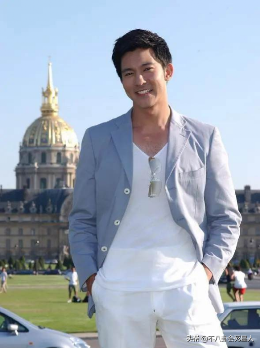 这6位明星一副福气、贵气相，却命运坎坷、早年丧母，太可惜