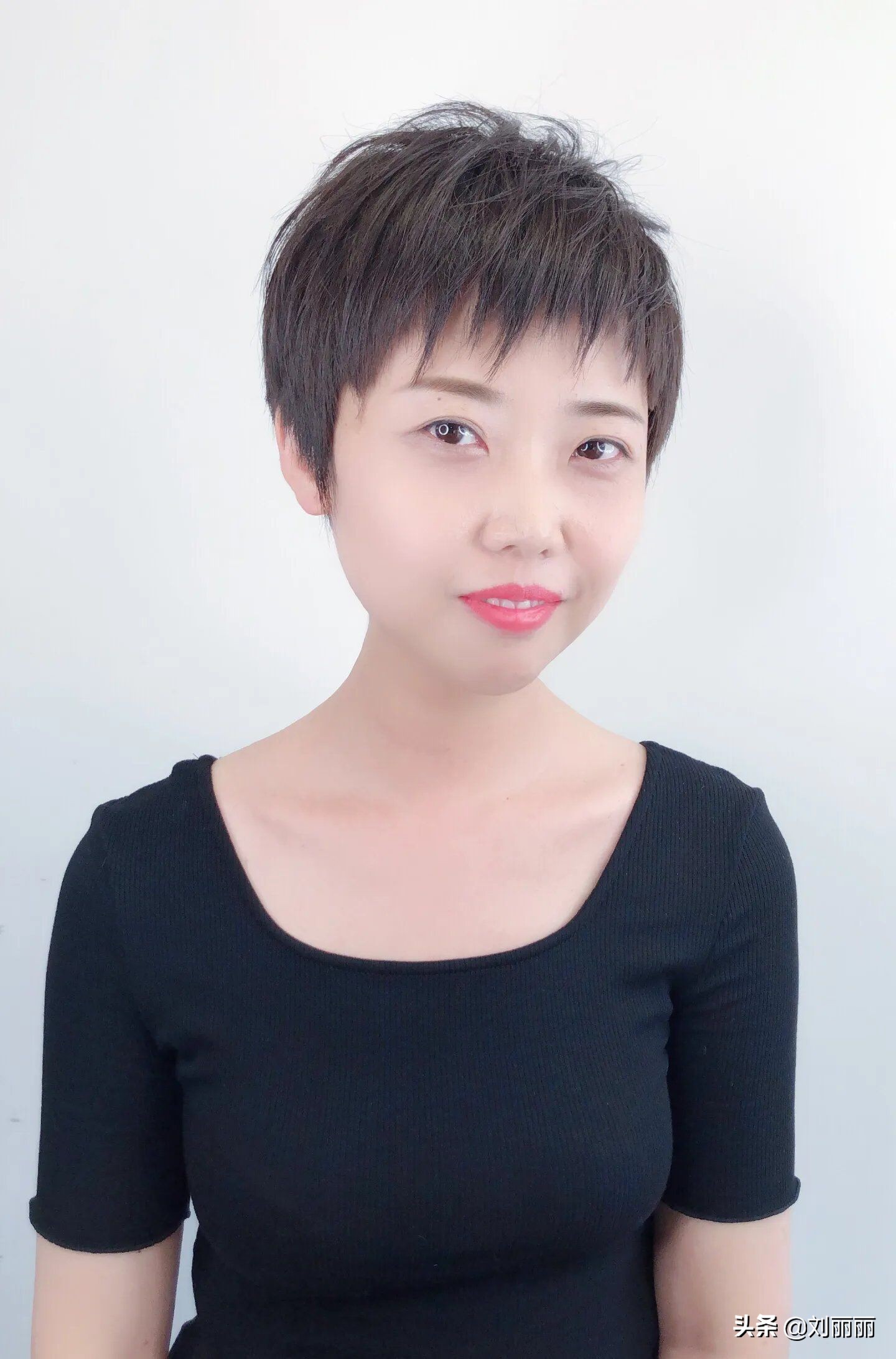 天热剪短发最火,特别是这3种女性,剪完都很美