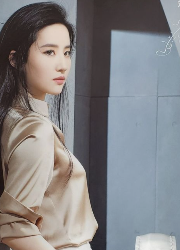 刘亦菲 现代妆容的神仙姐姐真的很美