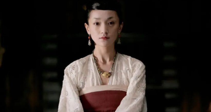 给“公主演得最好的10个演员”排个名，戚薇倒数，赵丽颖仅排第五