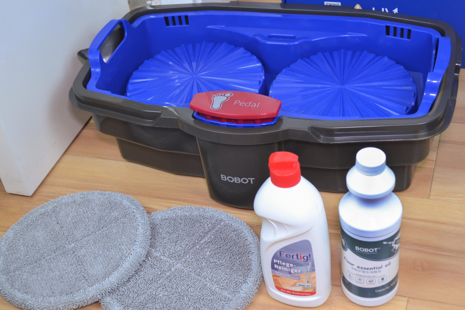 居家清洁 试试这款BOBOT扫拖一体机