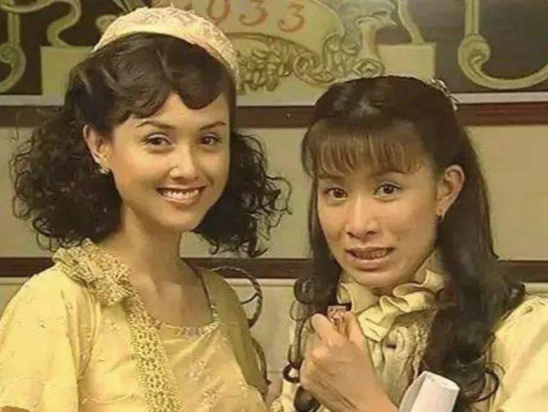 过气女明星窘况：街头卖唱、破产、卑微求工作，风光不再