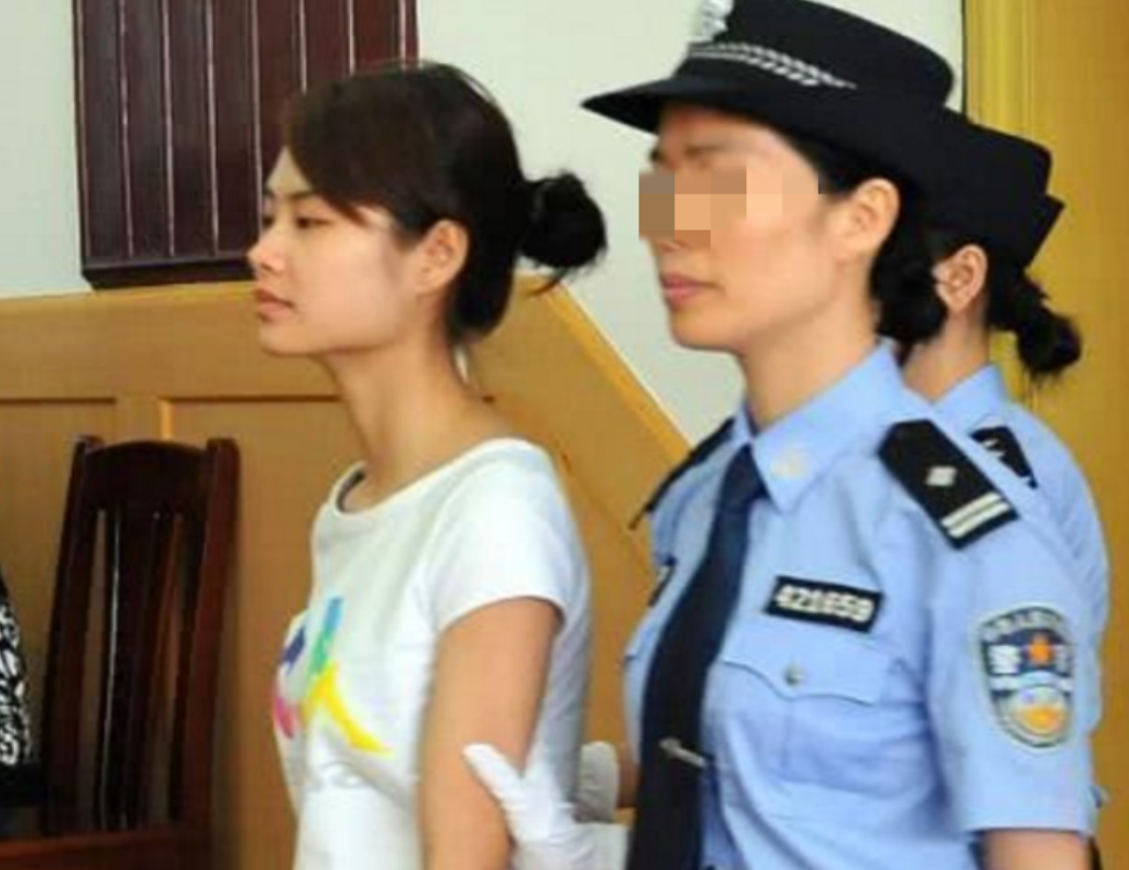 湖北女服务员的坎坷人生