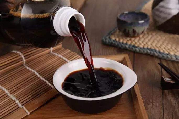 同样是酱油，“味极鲜”和“一品鲜”区别挺大，学会再买不吃亏