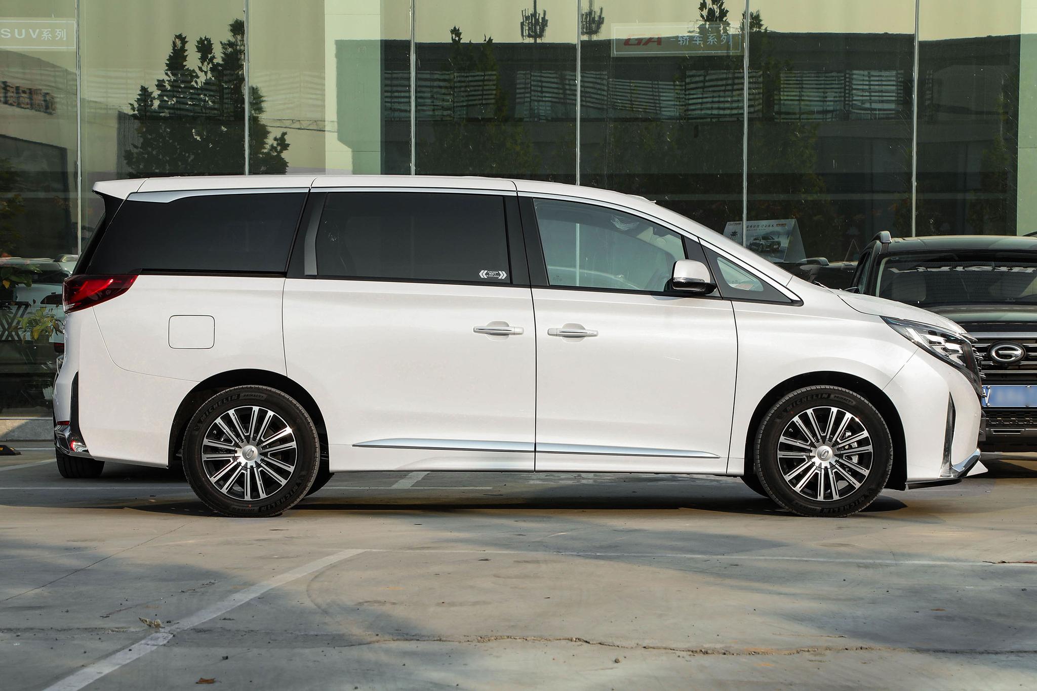 经常全家出游，首选这3台MPV，252马力+8AT，配头等舱座椅