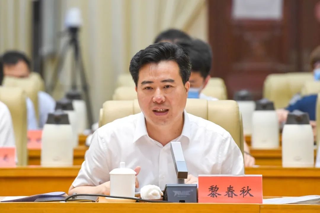 刘莲玉率队在怀化市调研怀化国际陆港建设并参加全国和省人大代表小组活动