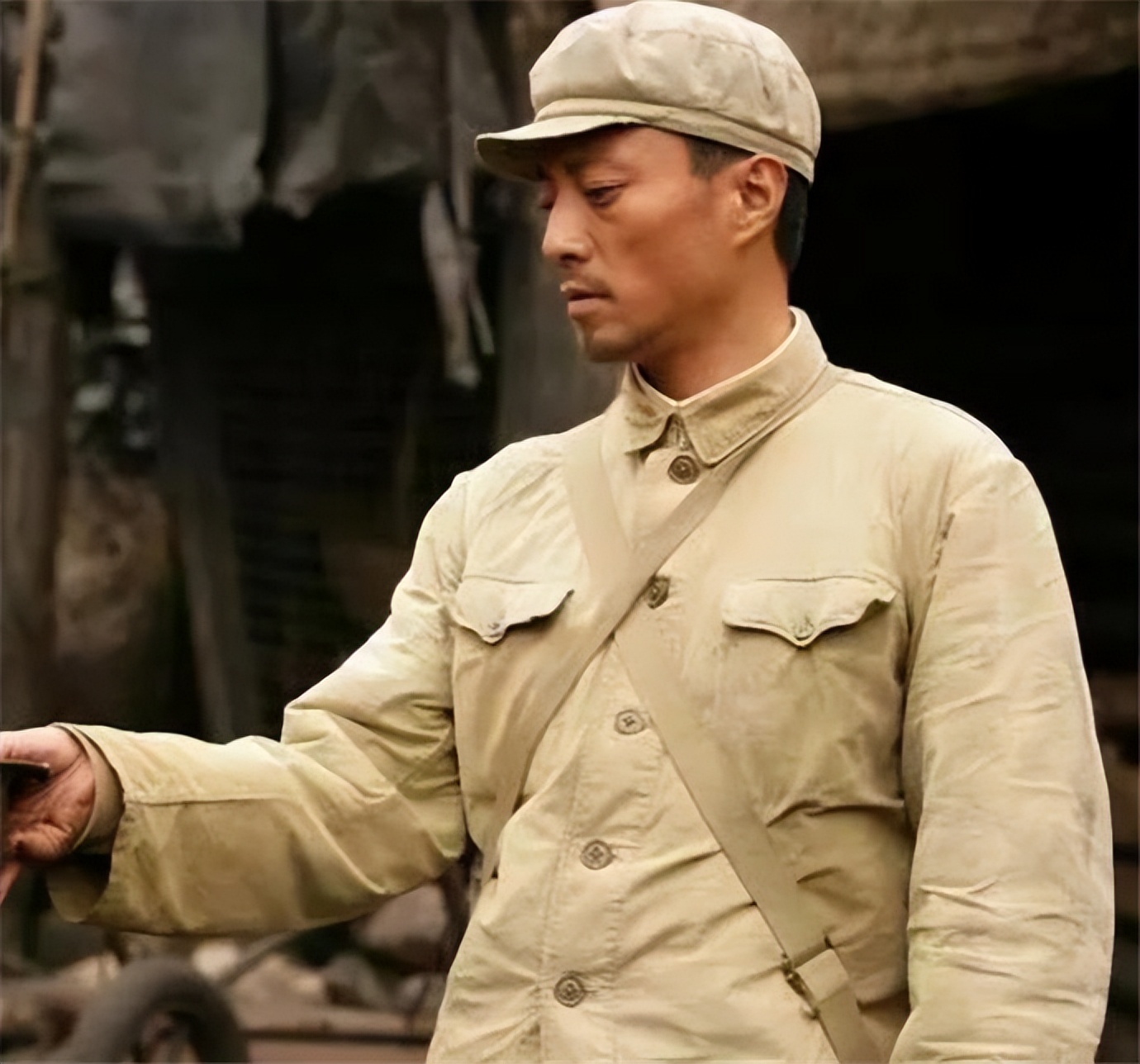 《集结号》原型常孟兰：为找部队捡48年破烂，死后4年老连长现身