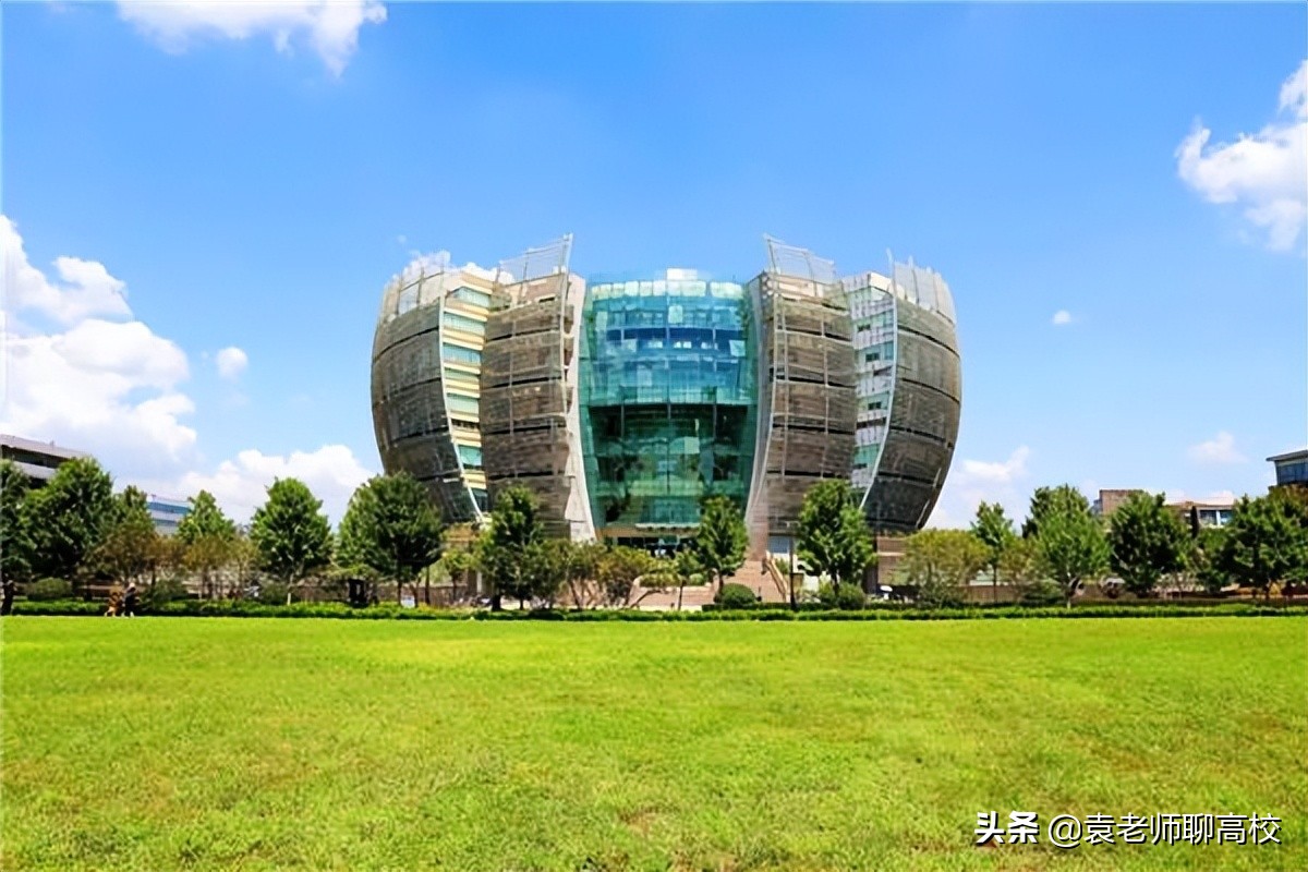 苏州大学与上海大学，位于长三角的两个211高校，你会怎么选？