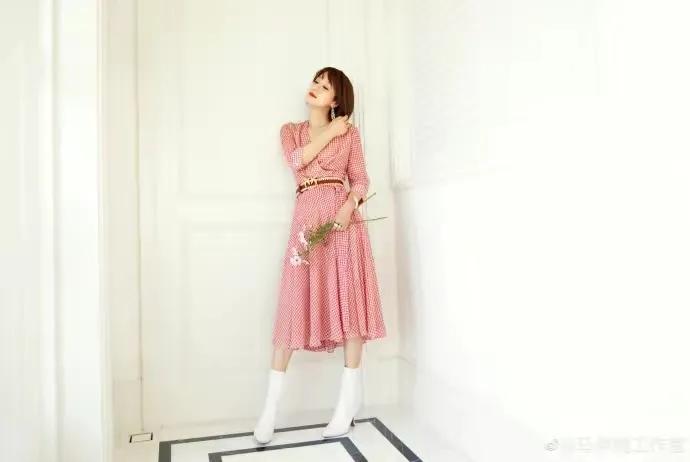 谁说格子套装土气？穿对了时尚大气，穿错了确实土掉渣