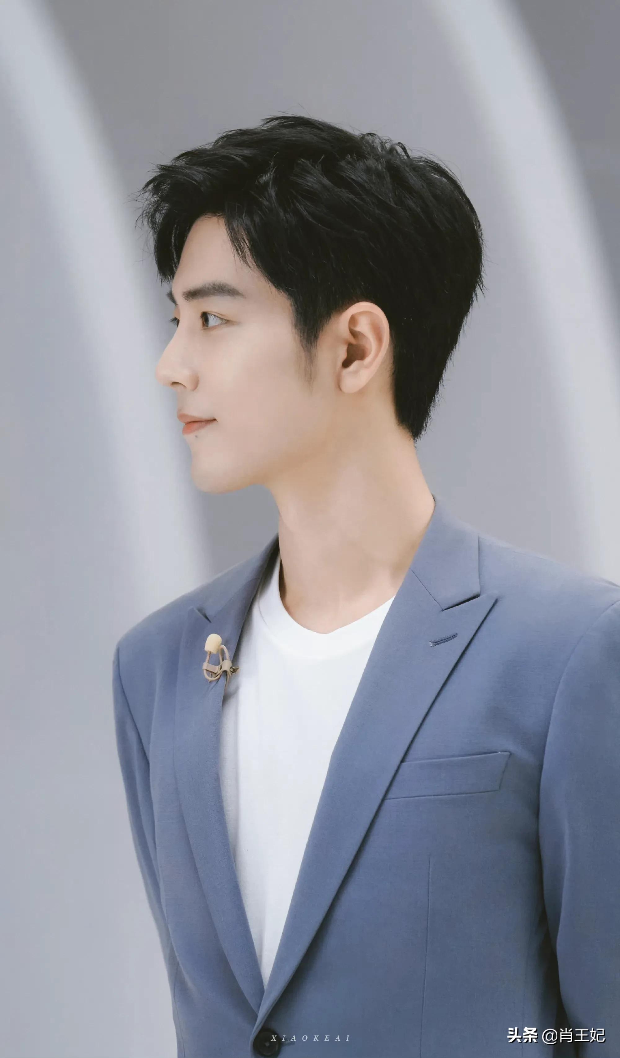 肖战他可真帅啊,帅到没边呀,这身材比例可太完美了