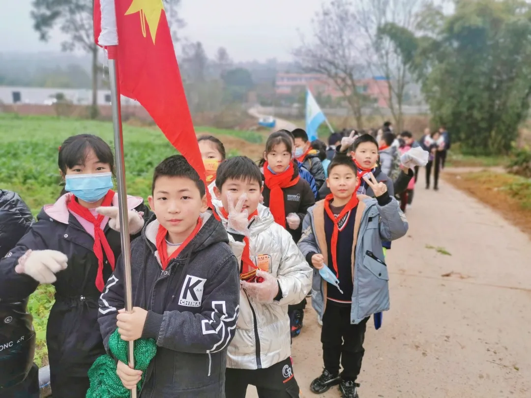 「城南小学•德育工作」小基地大收获 劳动实践快乐多