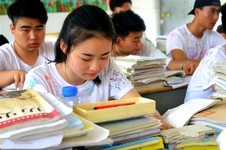 高三省一模成绩公布，学生考试502分，今年还有望考上一本吗？